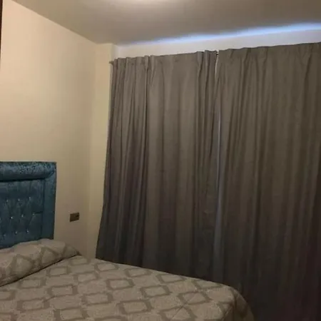 Séjour chez l'habitant En Urbanizacion De Lujo